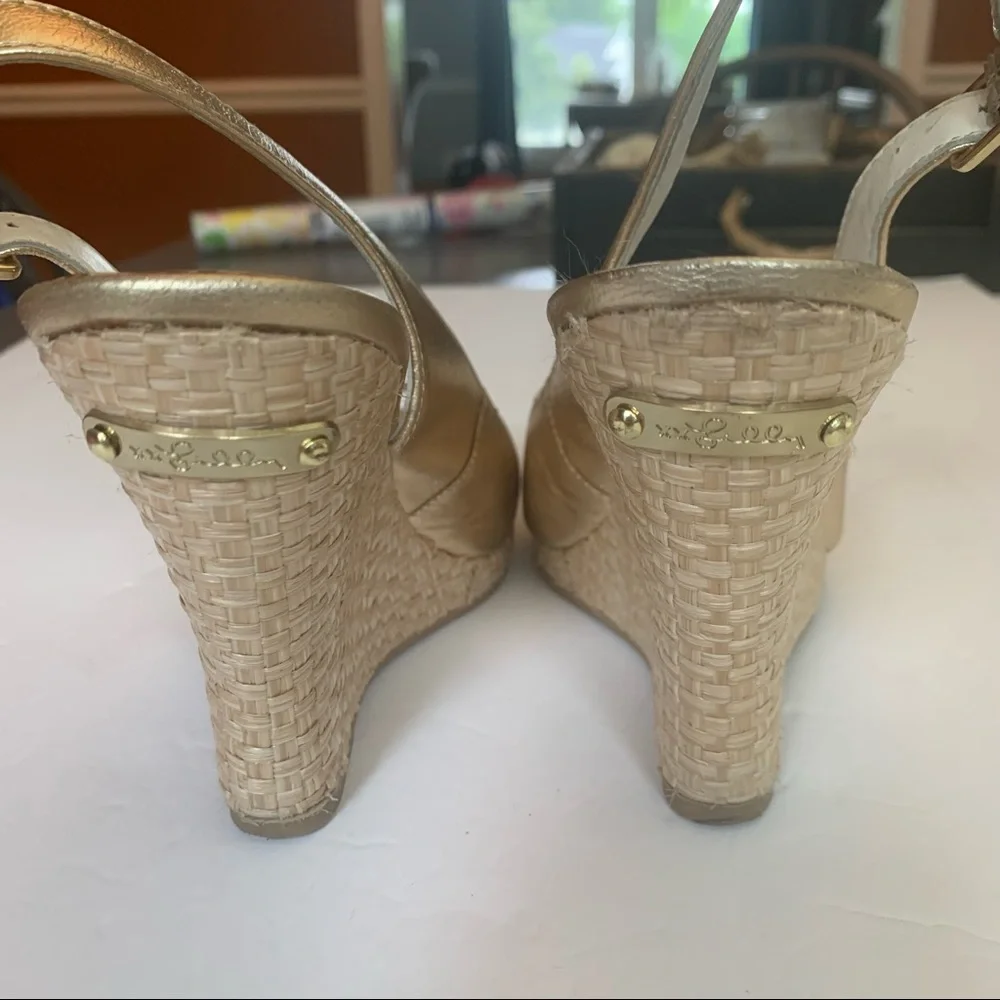Lilly Pulitzer Gigi Wedge size 7M Gold Metallic